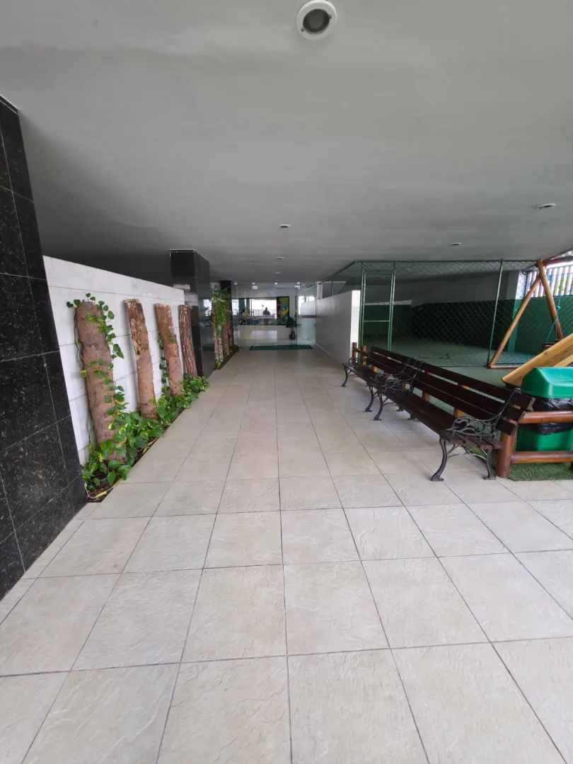 Apartamento &agrave; venda com 128m&sup2; | 4 quartos, 3 su&iacute;tes | 2 vagas cobertas Rua Félix de Brito e Melo Recife - 