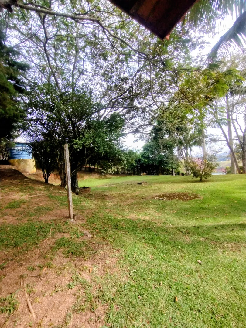 Ch&aacute;cara p&eacute; na &aacute;gua &agrave; venda na Fazenda S&atilde;o Pedro  Igaratá - 