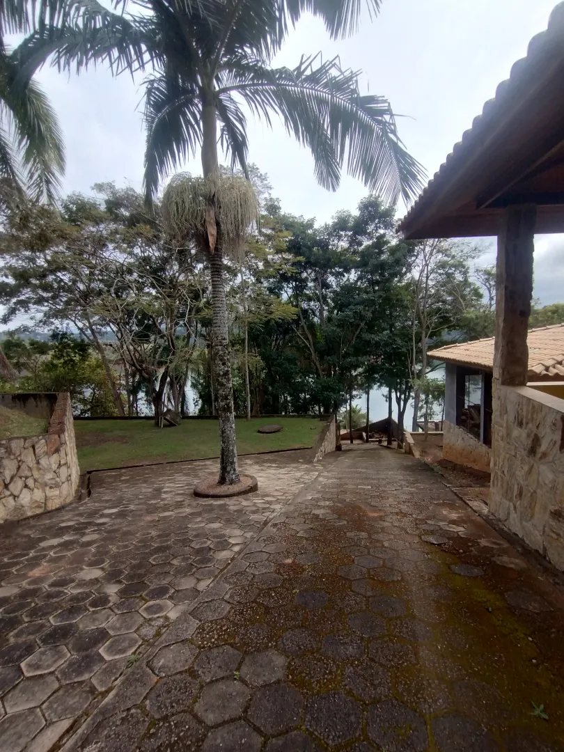 Ch&aacute;cara p&eacute; na &aacute;gua &agrave; venda na Fazenda S&atilde;o Pedro  Igaratá - 