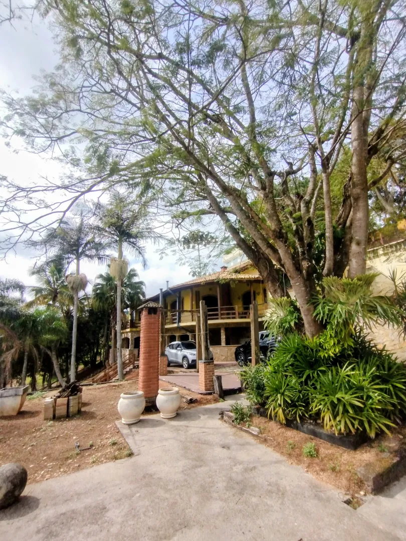 Ch&aacute;cara p&eacute; na &aacute;gua &agrave; venda na Fazenda S&atilde;o Pedro  Igaratá - 