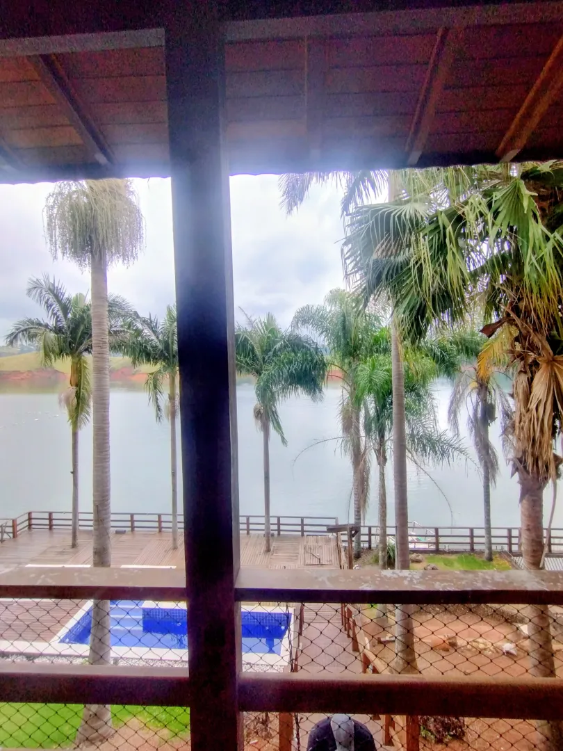 Ch&aacute;cara p&eacute; na &aacute;gua &agrave; venda na Fazenda S&atilde;o Pedro  Igaratá - 