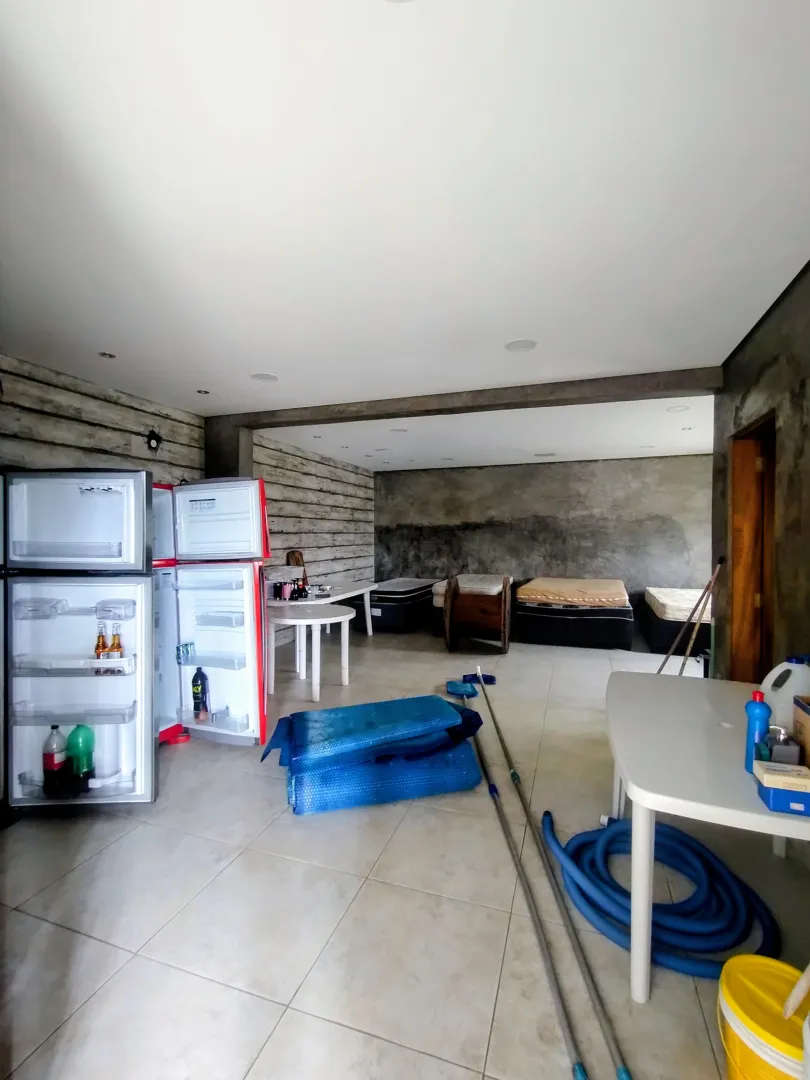 Ch&aacute;cara p&eacute; na &aacute;gua &agrave; venda na Fazenda S&atilde;o Pedro  Igaratá - 