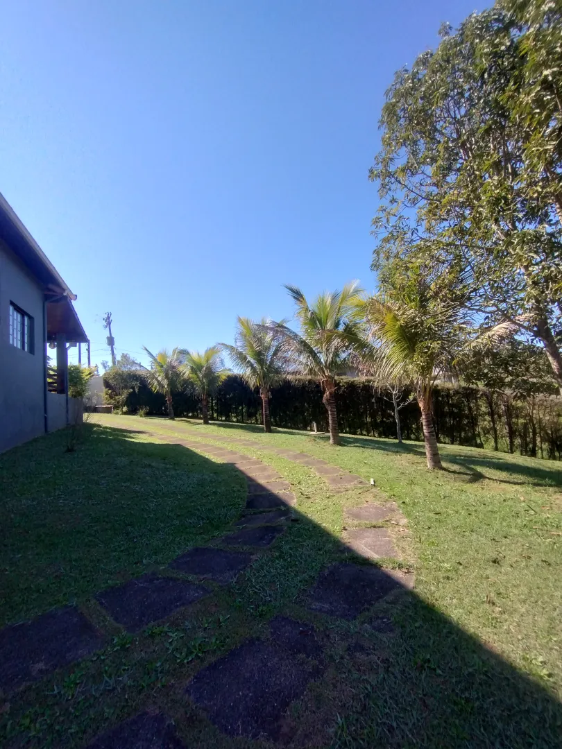 Ch&aacute;cara com piscina &agrave; venda em condom&iacute;nio  Igaratá - 