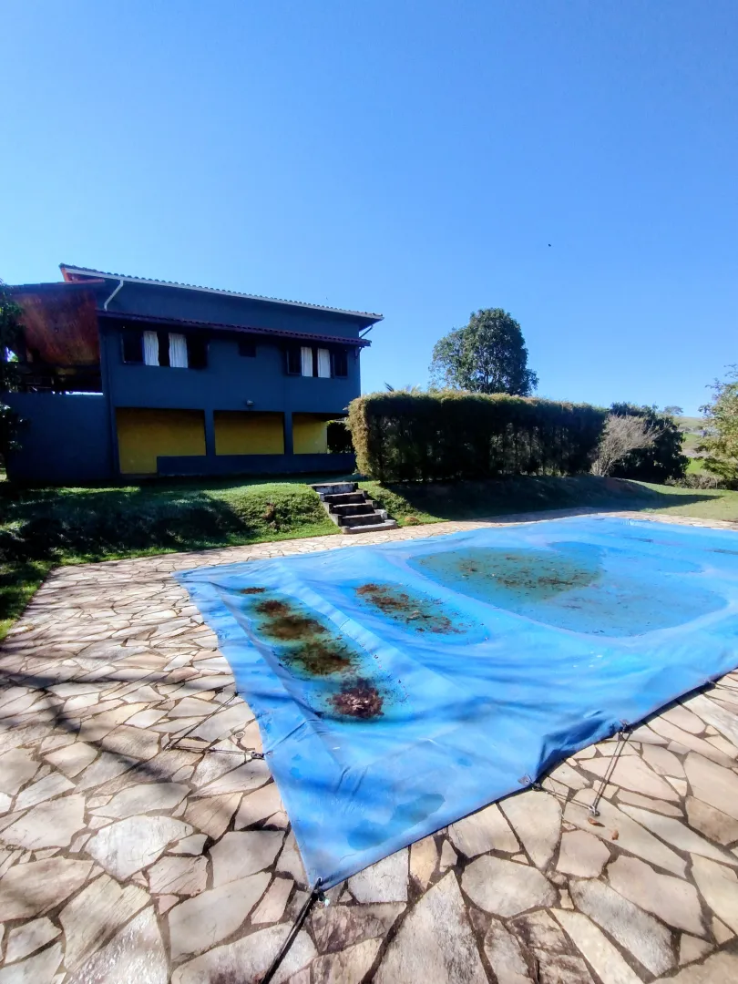 Ch&aacute;cara com piscina &agrave; venda em condom&iacute;nio  Igaratá - 
