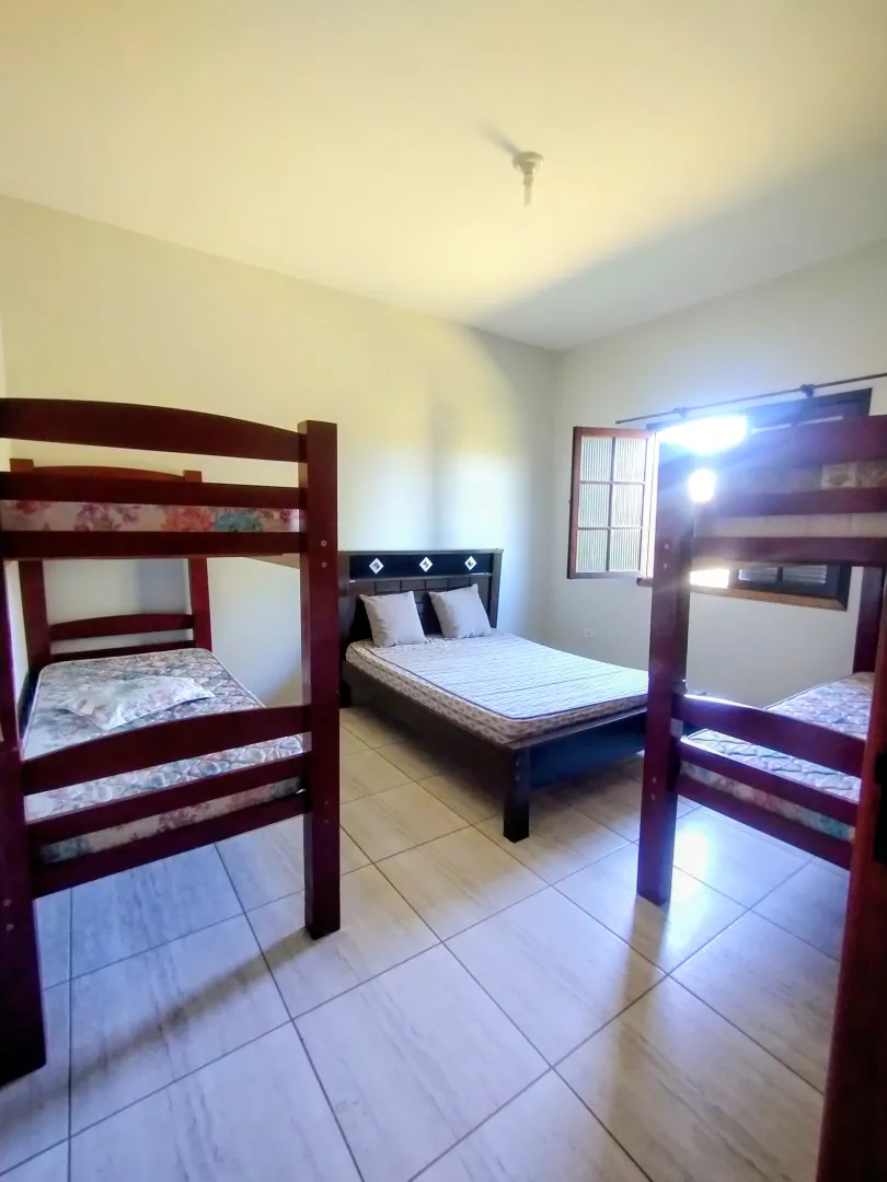 Ch&aacute;cara com piscina &agrave; venda em condom&iacute;nio  Igaratá - 