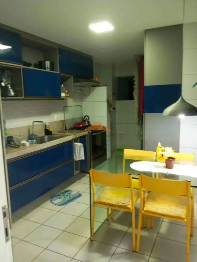 Apartamento &agrave; venda com 106m&sup2; | 3 quartos sendo 1 su&iacute;te | 2 vagas cobertas | Nascente Rua Maria Carolina Recife - 