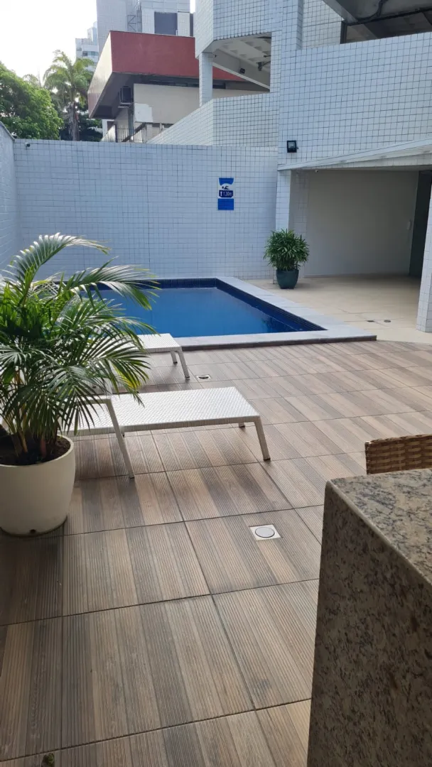 Apartamento &agrave; venda com 106m&sup2; | 3 quartos sendo 1 su&iacute;te | 2 vagas cobertas | Nascente Rua Maria Carolina Recife - 