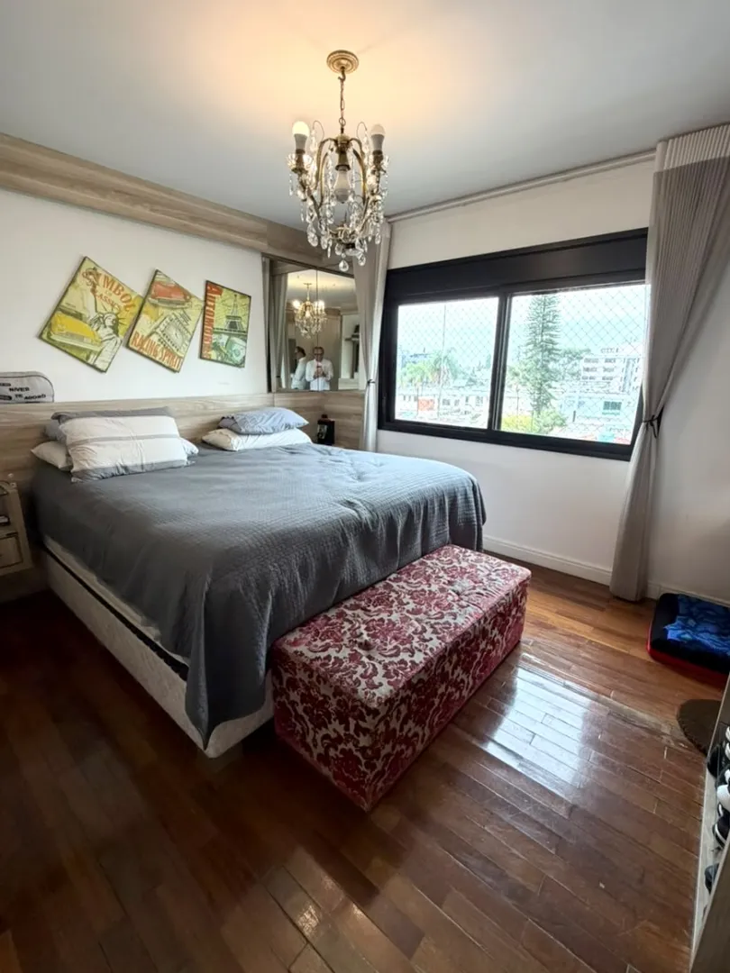 BELLEVUE PLATZ | R$ 2.300.000 | 174M&sup2; | 3 SU&Iacute;TES | LAREIRA | 3 VAGAS | DEP&Oacute;SITO Rua Regente Porto Alegre - 