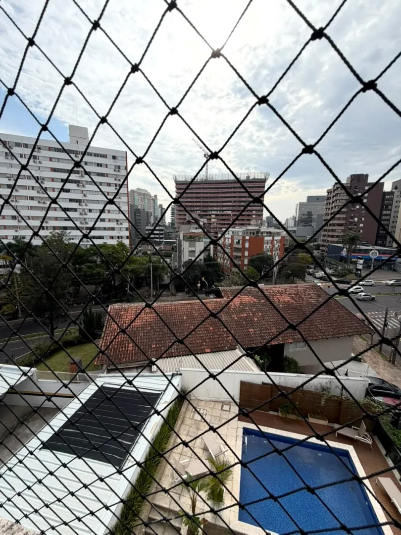BELLEVUE PLATZ | R$ 2.300.000 | 174M&sup2; | 3 SU&Iacute;TES | LAREIRA | 3 VAGAS | DEP&Oacute;SITO Rua Regente Porto Alegre - 