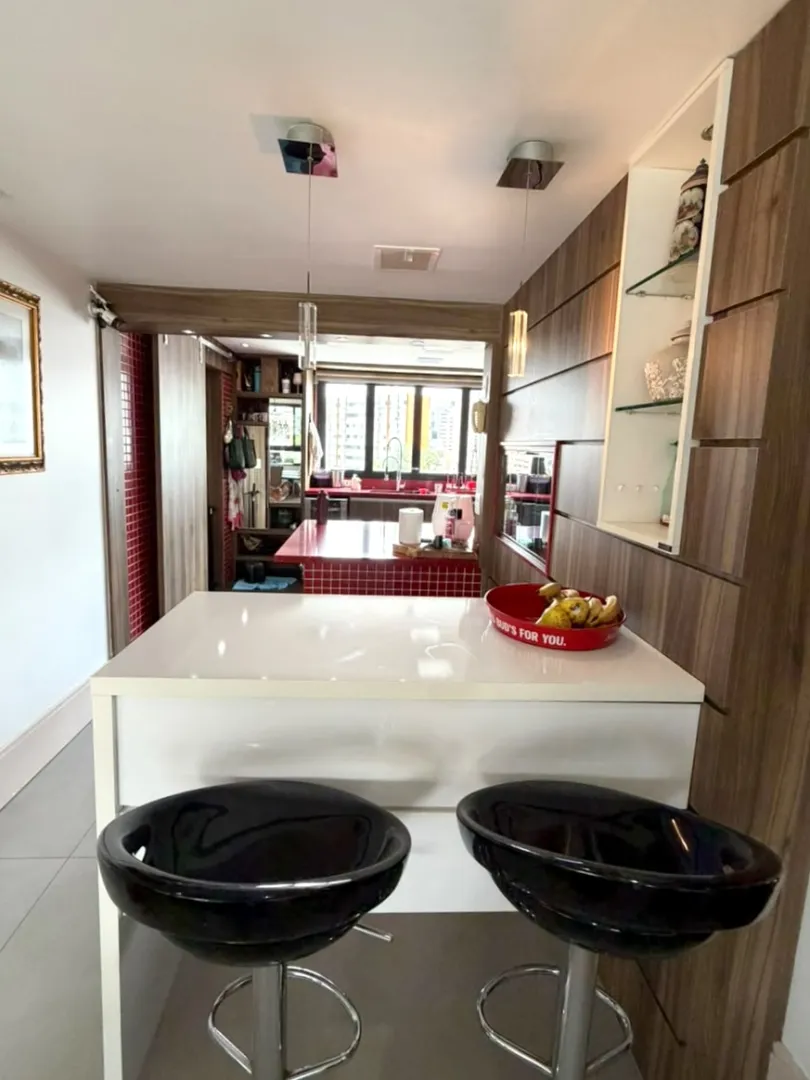 BELLEVUE PLATZ | R$ 2.300.000 | 174M&sup2; | 3 SU&Iacute;TES | LAREIRA | 3 VAGAS | DEP&Oacute;SITO Rua Regente Porto Alegre - 