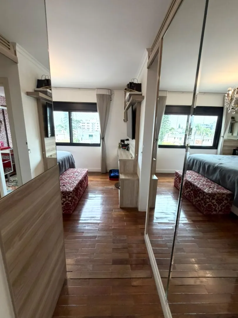 BELLEVUE PLATZ | R$ 2.300.000 | 174M&sup2; | 3 SU&Iacute;TES | LAREIRA | 3 VAGAS | DEP&Oacute;SITO Rua Regente Porto Alegre - 