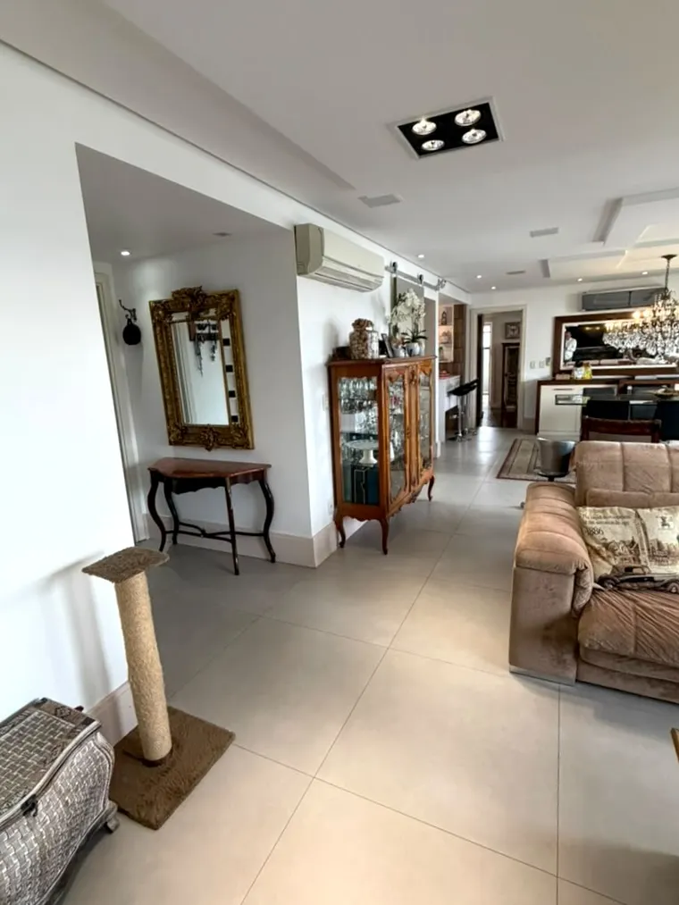 BELLEVUE PLATZ | R$ 2.300.000 | 174M&sup2; | 3 SU&Iacute;TES | LAREIRA | 3 VAGAS | DEP&Oacute;SITO Rua Regente Porto Alegre - 