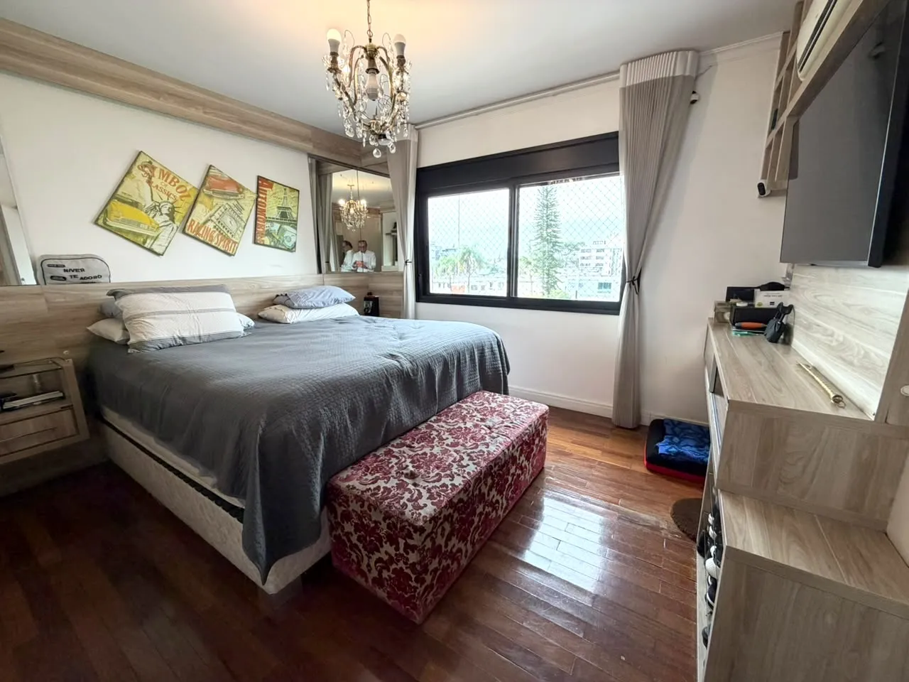 BELLEVUE PLATZ | R$ 2.300.000 | 174M&sup2; | 3 SU&Iacute;TES | LAREIRA | 3 VAGAS | DEP&Oacute;SITO Rua Regente Porto Alegre - 