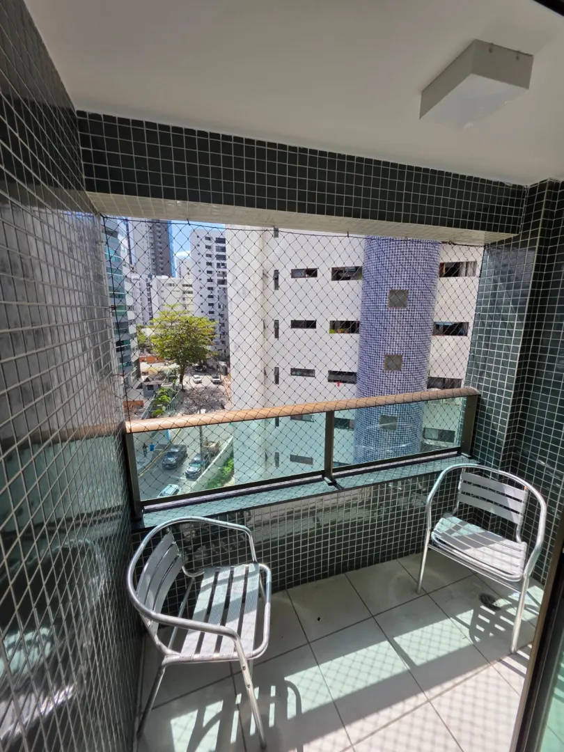 Apartamento &agrave; venda com 48m&sup2; | 2 quartos sendo 1 su&iacute;te | 1 vaga coberta | Porteira fechada Avenida Conselheiro Aguiar Recife - 