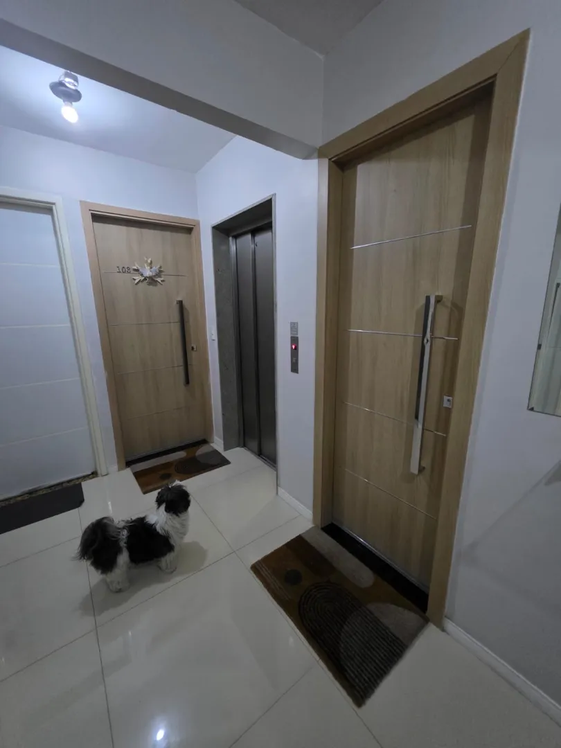 Apartamento &agrave; venda com 97 m&sup2; | 04 quartos sendo 01 su&iacute;te | 2 vagas | Reformado Rua Aviador Severiano Lins Recife - 