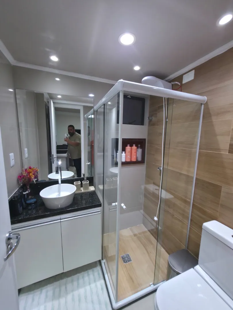 Apartamento &agrave; venda com 97 m&sup2; | 04 quartos sendo 01 su&iacute;te | 2 vagas | Reformado Rua Aviador Severiano Lins Recife - 