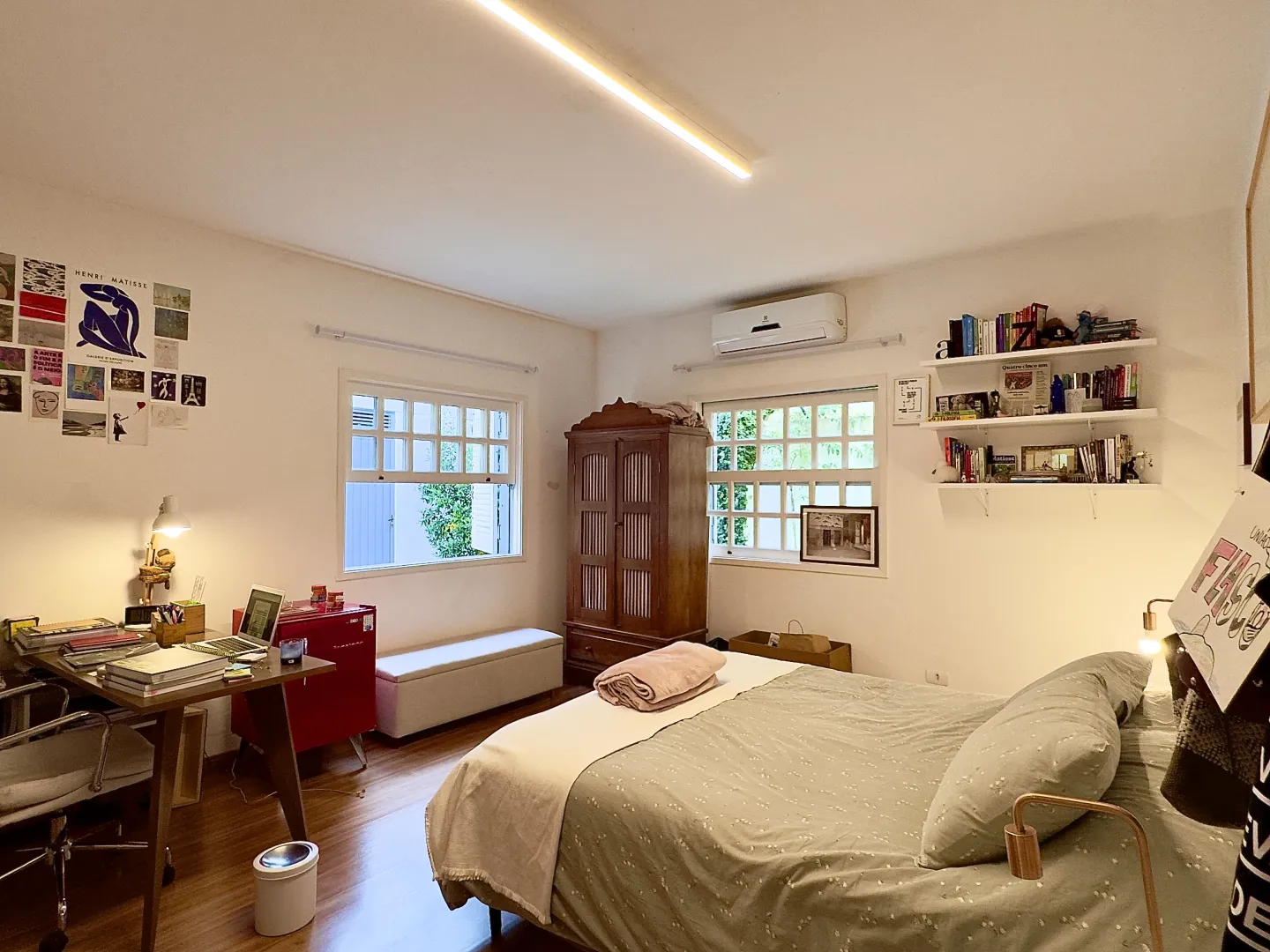 VENDO LINDA CASA REFORMADA PISCINA AQUECIDA 4 SU&Iacute;TES EXCELENTE LOCALIZA&Ccedil;&Atilde;O Rua Artur de Souza Marques São Paulo - 