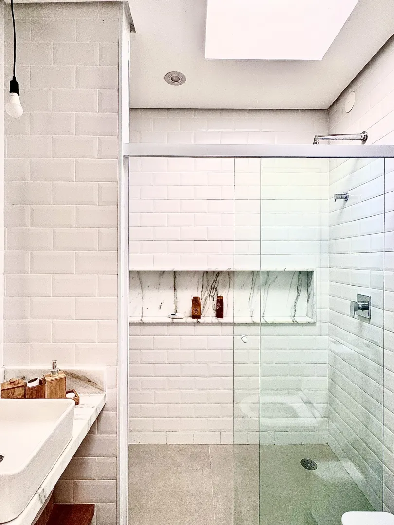 VENDO LINDA CASA REFORMADA PISCINA AQUECIDA 4 SU&Iacute;TES EXCELENTE LOCALIZA&Ccedil;&Atilde;O Rua Artur de Souza Marques São Paulo - 