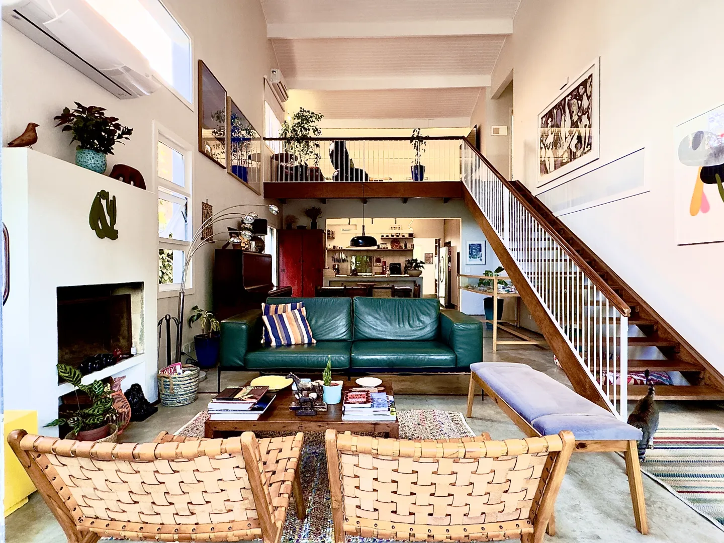 VENDO LINDA CASA REFORMADA PISCINA AQUECIDA 4 SU&Iacute;TES EXCELENTE LOCALIZA&Ccedil;&Atilde;O Rua Artur de Souza Marques São Paulo - 