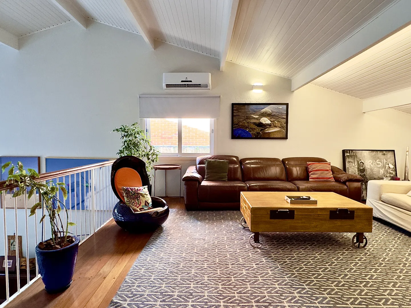VENDO LINDA CASA REFORMADA PISCINA AQUECIDA 4 SU&Iacute;TES EXCELENTE LOCALIZA&Ccedil;&Atilde;O Rua Artur de Souza Marques São Paulo - 
