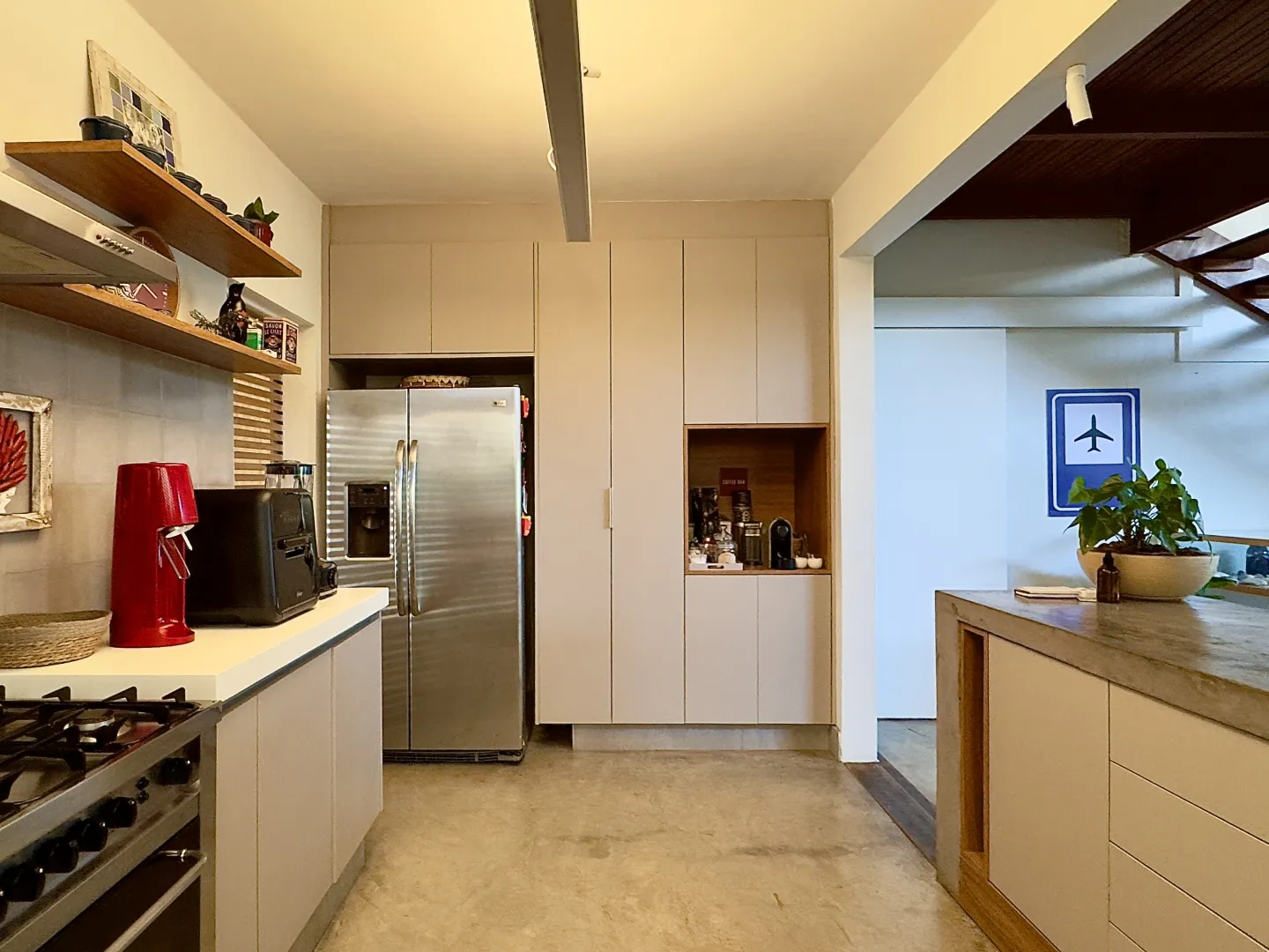 VENDO LINDA CASA REFORMADA PISCINA AQUECIDA 4 SU&Iacute;TES EXCELENTE LOCALIZA&Ccedil;&Atilde;O Rua Artur de Souza Marques São Paulo - 