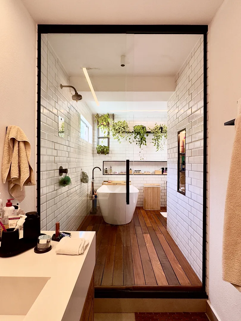 VENDO LINDA CASA REFORMADA PISCINA AQUECIDA 4 SU&Iacute;TES EXCELENTE LOCALIZA&Ccedil;&Atilde;O Rua Artur de Souza Marques São Paulo - 