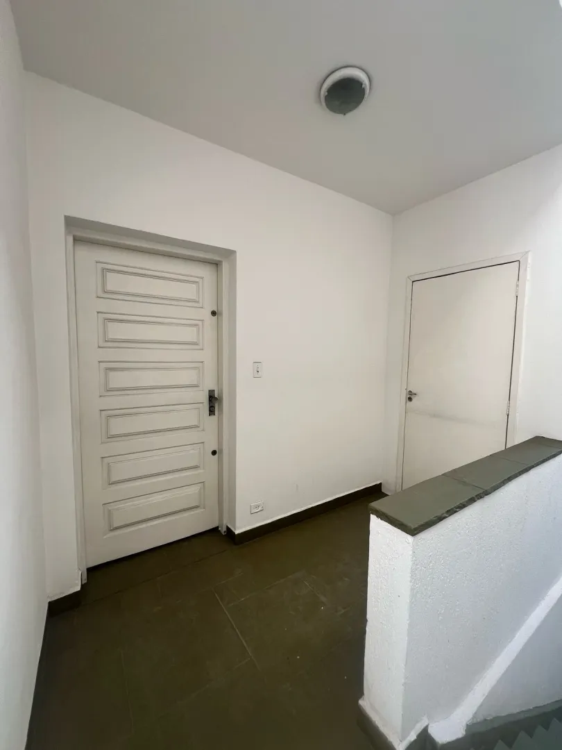 ALUGA-SE EXCELENTE IM&Oacute;VEL COMERCIAL DE 185M&sup2; COM 5 SALAS, COPA E 3 VAGAS DE GARAGEM Avenida Pompéia São Paulo - 