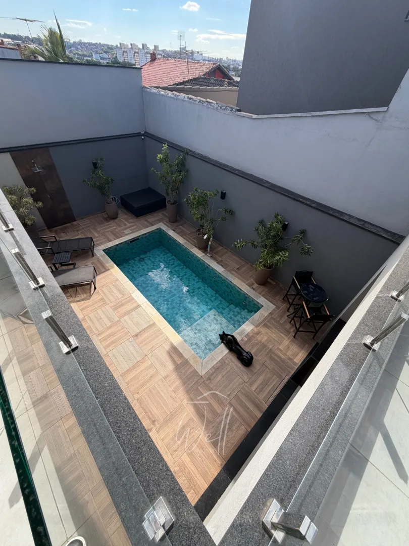 Casa nova mobiliada no Parque dos P&aacute;ssaros em SBC 290m2 - 03 su&iacute;tes - 04 vagas  São Bernardo do Campo - 