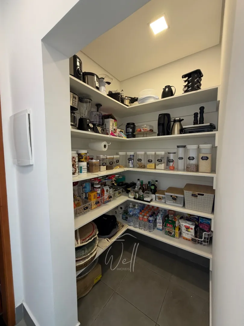 Casa nova mobiliada no Parque dos P&aacute;ssaros em SBC 290m2 - 03 su&iacute;tes - 04 vagas  São Bernardo do Campo - 
