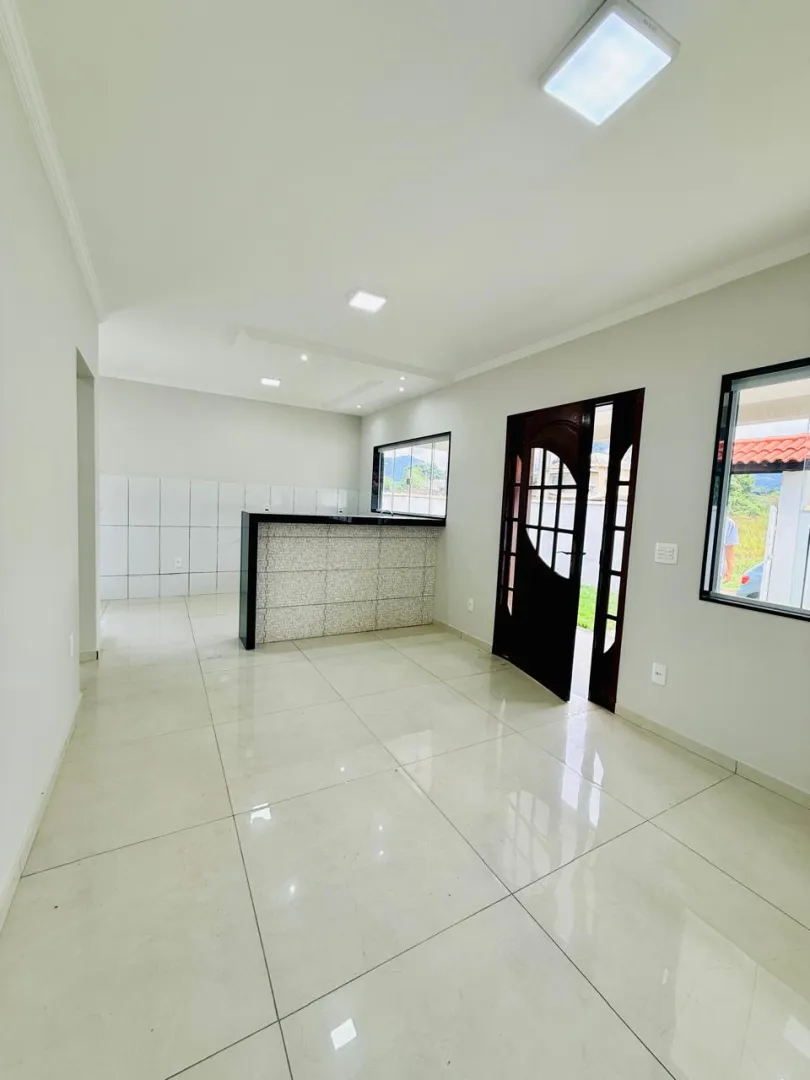 Casa Rec&eacute;m-Constru&iacute;da com 2 Quartos e Quintal | Cotia &ndash; Guapimirim Rua Walcir Moreira Guapimirim - 