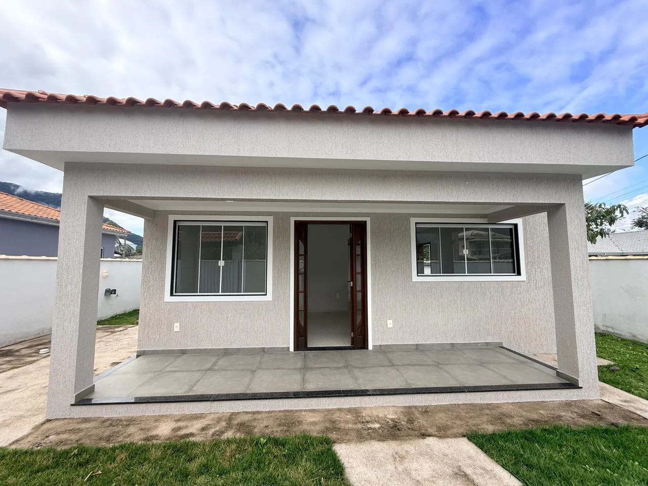 Casa Rec&eacute;m-Constru&iacute;da com 2 Quartos e Quintal | Cotia &ndash; Guapimirim Rua Walcir Moreira Guapimirim - 