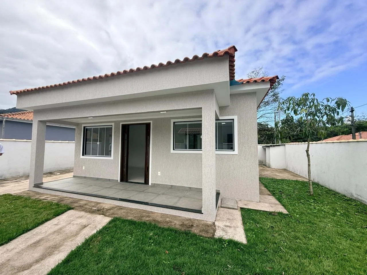 Casa Rec&eacute;m-Constru&iacute;da com 2 Quartos e Quintal | Cotia &ndash; Guapimirim Rua Walcir Moreira Guapimirim - 