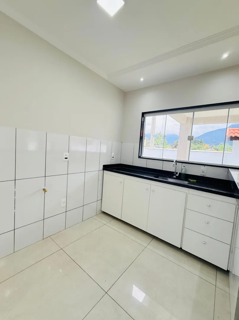 Casa Rec&eacute;m-Constru&iacute;da com 2 Quartos e Quintal | Cotia &ndash; Guapimirim Rua Walcir Moreira Guapimirim - 