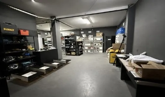 ALUGA-SE GALP&Atilde;O INDUSTRIAL E LOG&Iacute;STICO DE 1.811 M&sup2; | AO LADO DA CASTELLO BRANCO E RODOANEL RuaTrés Andradas Osasco - 