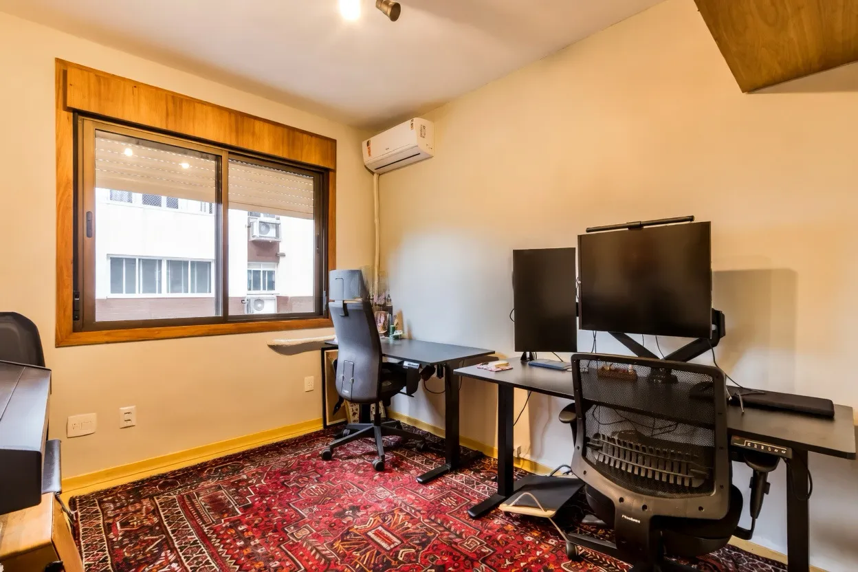 R$ 590.000 - LINDO APARTAMENTO - 75M2 - 2 DORM - SU&Iacute;TE - VISTA - 1 VAGA - DEP&Oacute;SITO Rua Felipe de Oliveira Porto Alegre - 