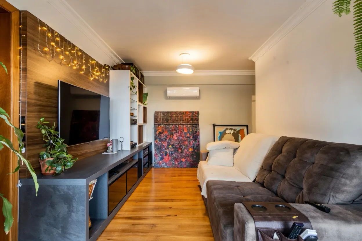 R$ 590.000 - LINDO APARTAMENTO - 75M2 - 2 DORM - SU&Iacute;TE - VISTA - 1 VAGA - DEP&Oacute;SITO Rua Felipe de Oliveira Porto Alegre - 