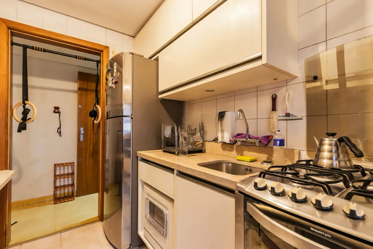 R$ 590.000 - LINDO APARTAMENTO - 75M2 - 2 DORM - SU&Iacute;TE - VISTA - 1 VAGA - DEP&Oacute;SITO Rua Felipe de Oliveira Porto Alegre - 