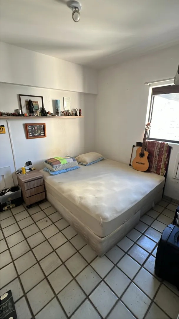 Apartamento &agrave; venda em Boa Viagem | 4 Quartos sendo 2 su&iacute;tes | 4 vagas | Nascente Rua Setúbal Recife - 