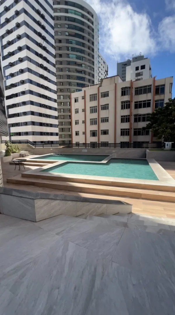 Apartamento &agrave; venda em Boa Viagem | 4 Quartos sendo 2 su&iacute;tes | 4 vagas | Nascente Rua Setúbal Recife - 