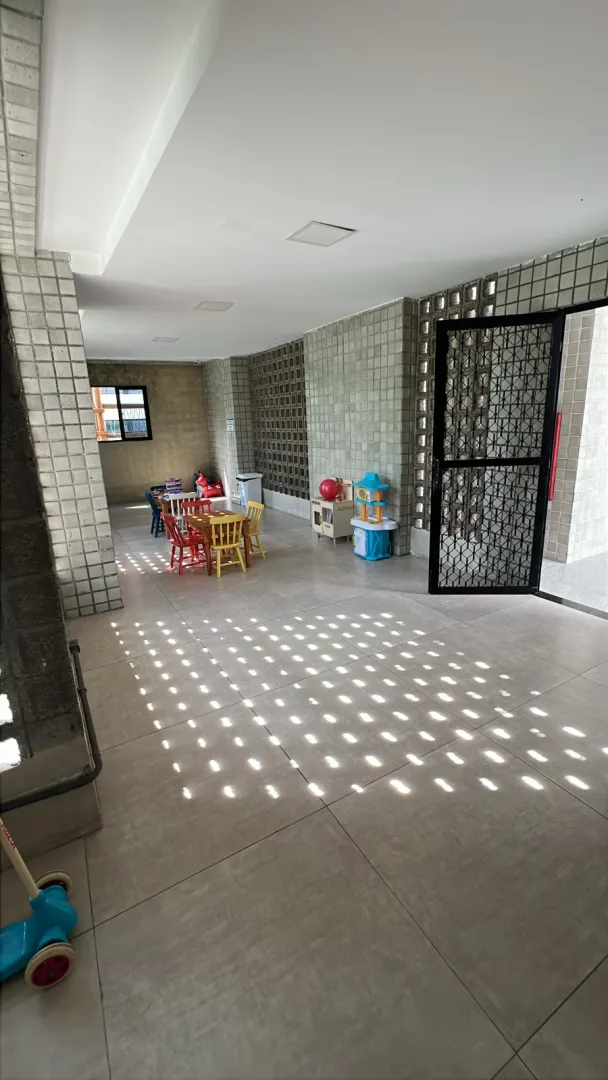 Apartamento &agrave; venda em Boa Viagem | 4 Quartos sendo 2 su&iacute;tes | 4 vagas | Nascente Rua Setúbal Recife - 