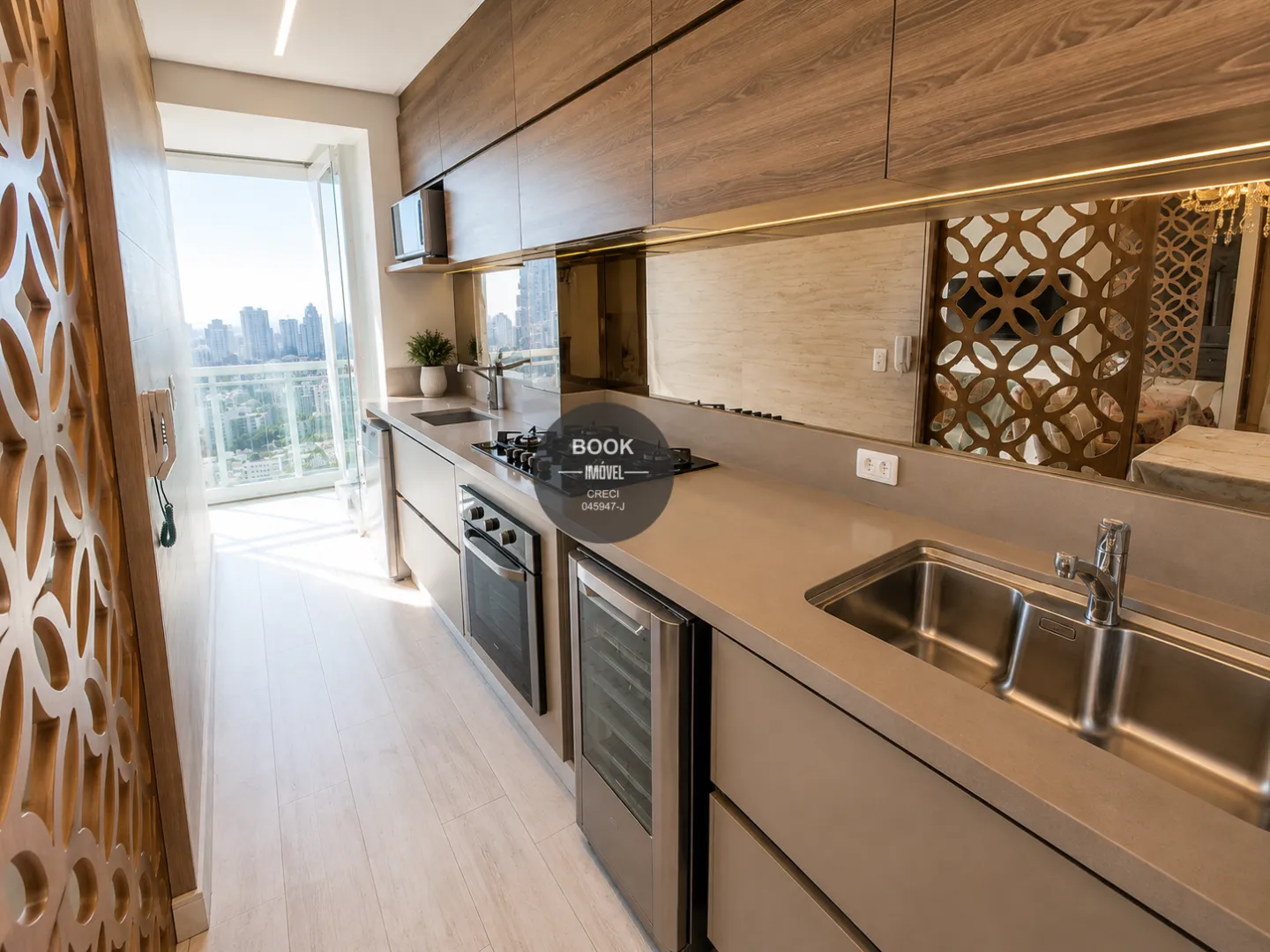 Vista Mar, Andar Alto e Exclusividade no Unlimited Ocean Front Avenida Presidente Wilson Santos - 