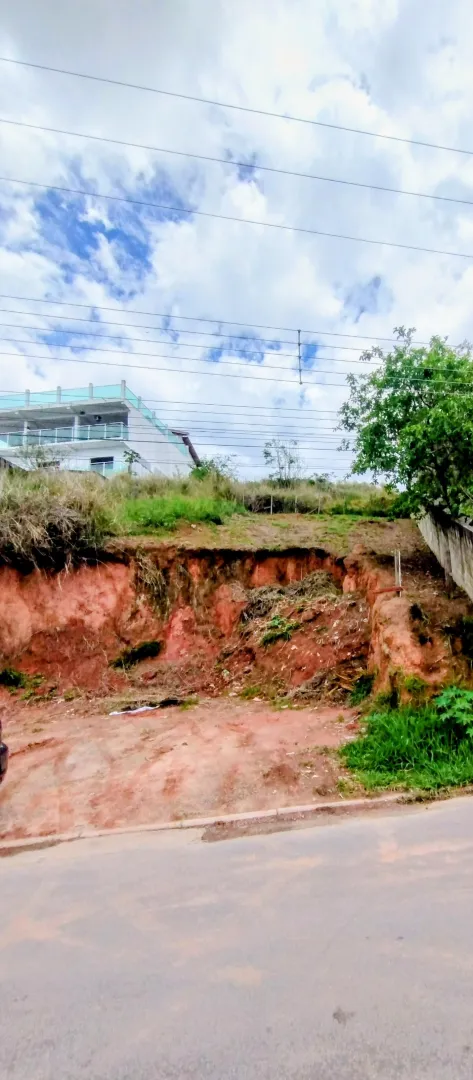 Terreno &agrave; venda no Centro de Igarat&aacute;  Igaratá - 