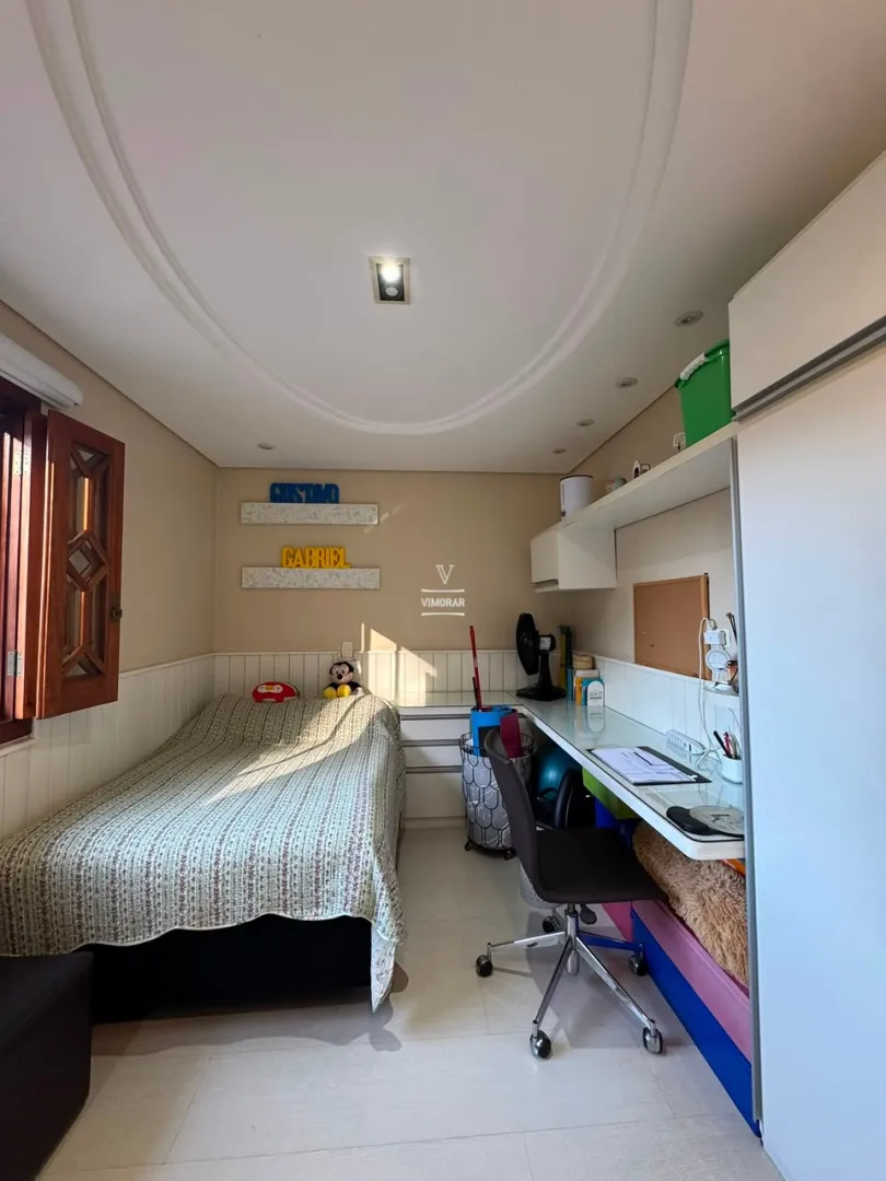 Casa em condom&iacute;nio fechado 4 dormit&oacute;rios sendo 3 su&iacute;tes + 4 vagas de garagem  Guarulhos - 