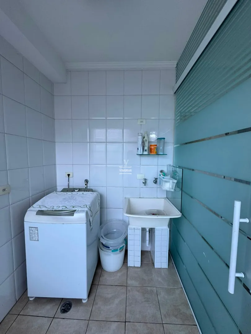 Casa em condom&iacute;nio fechado 4 dormit&oacute;rios sendo 3 su&iacute;tes + 4 vagas de garagem  Guarulhos - 