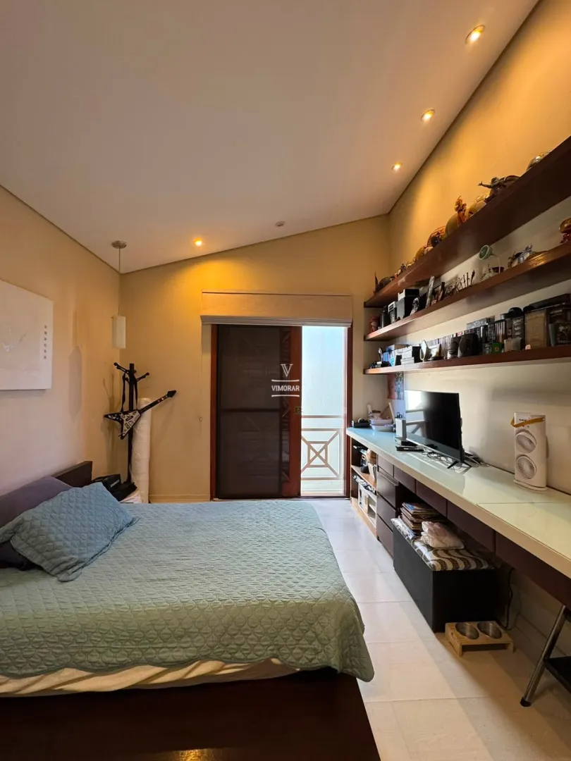 Casa em condom&iacute;nio fechado 4 dormit&oacute;rios sendo 3 su&iacute;tes + 4 vagas de garagem  Guarulhos - 