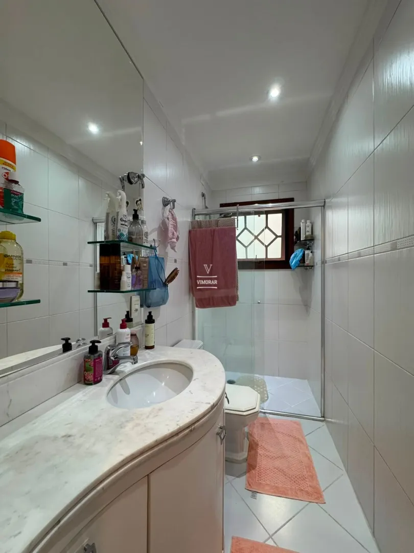 Casa em condom&iacute;nio fechado 4 dormit&oacute;rios sendo 3 su&iacute;tes + 4 vagas de garagem  Guarulhos - 