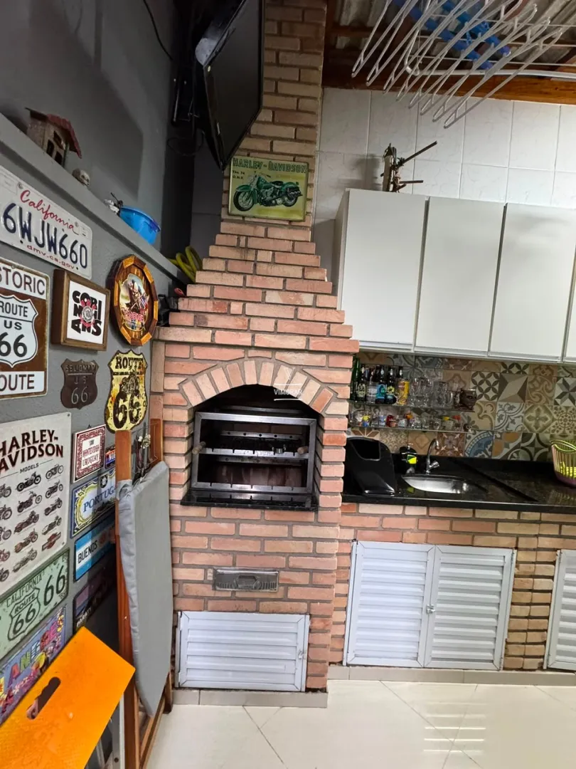 Sobrado 3 dormit&oacute;rios sendo 1 su&iacute;te + 4 vagas de garagem  Guarulhos - 