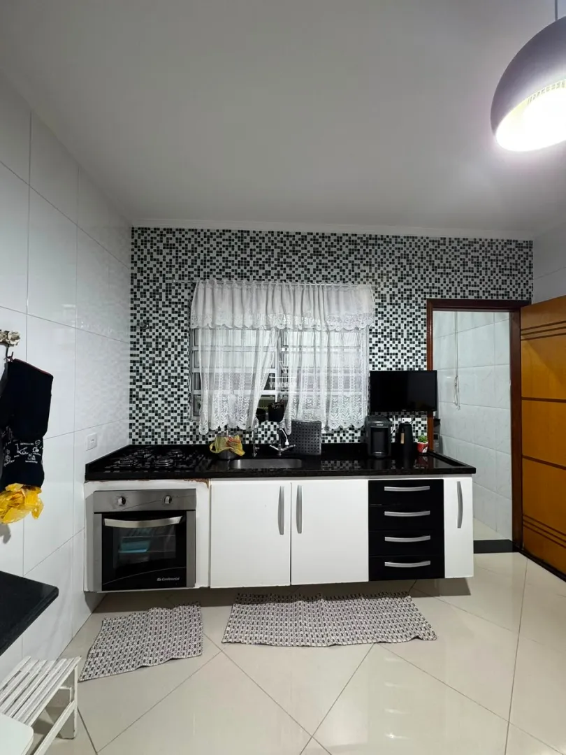 Sobrado 3 dormit&oacute;rios sendo 1 su&iacute;te + 4 vagas de garagem  Guarulhos - 