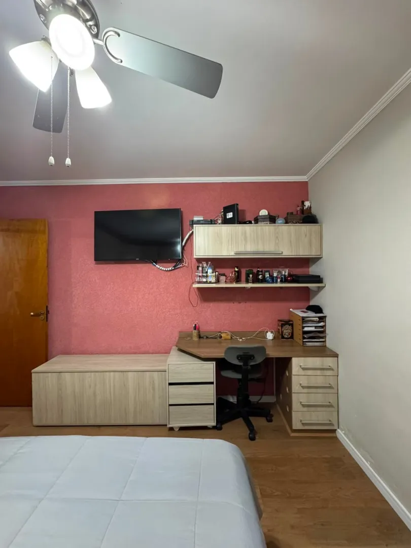 Sobrado 3 dormit&oacute;rios sendo 1 su&iacute;te + 4 vagas de garagem  Guarulhos - 
