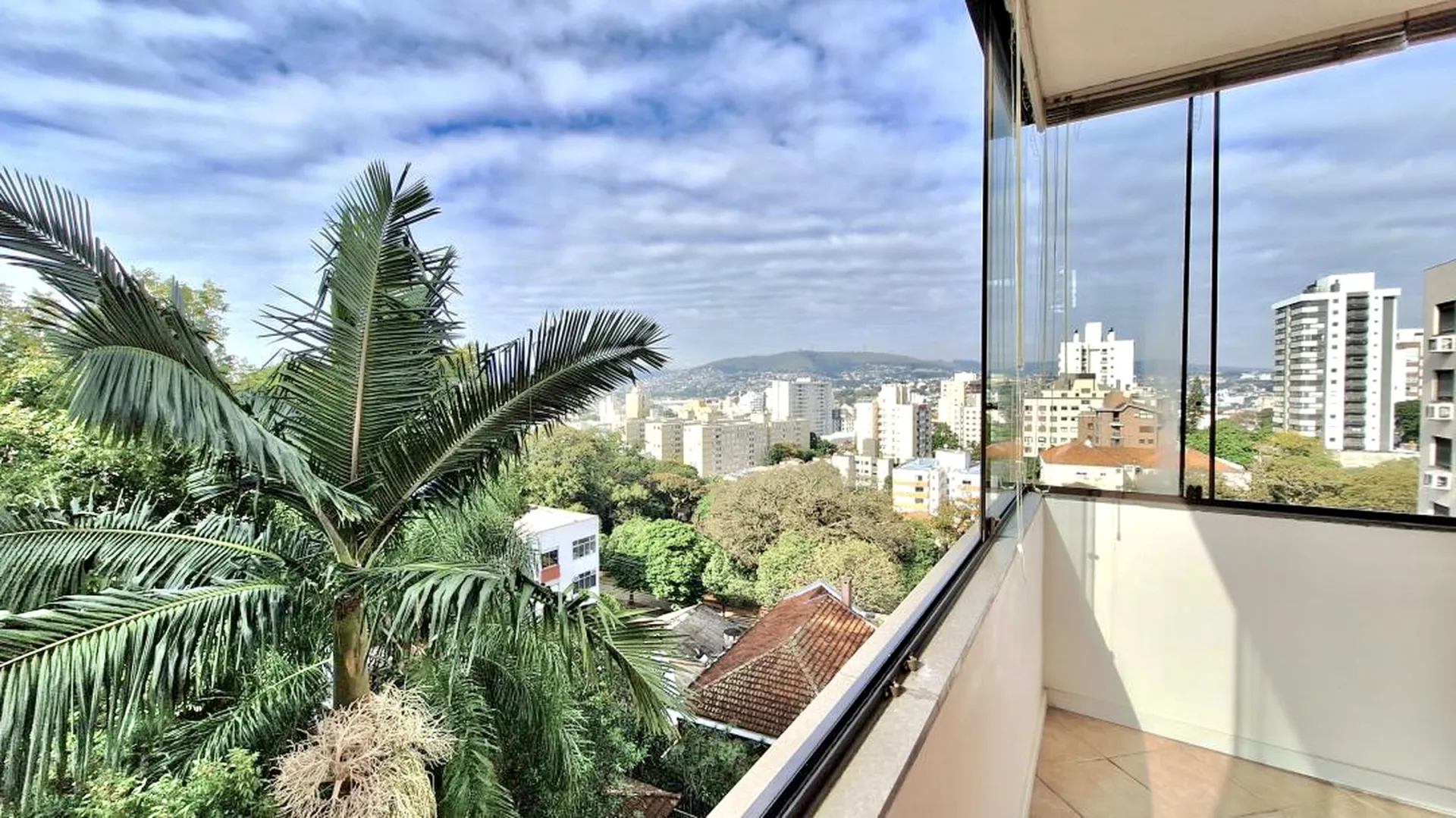 R$ 738.000 - LIND&Iacute;SSIMO APARTAMENTO - 90M2 - 2 DORM  - VISTA - 2 VAGAS - DEP&Oacute;SITO Rua Faria Santos Porto Alegre - 